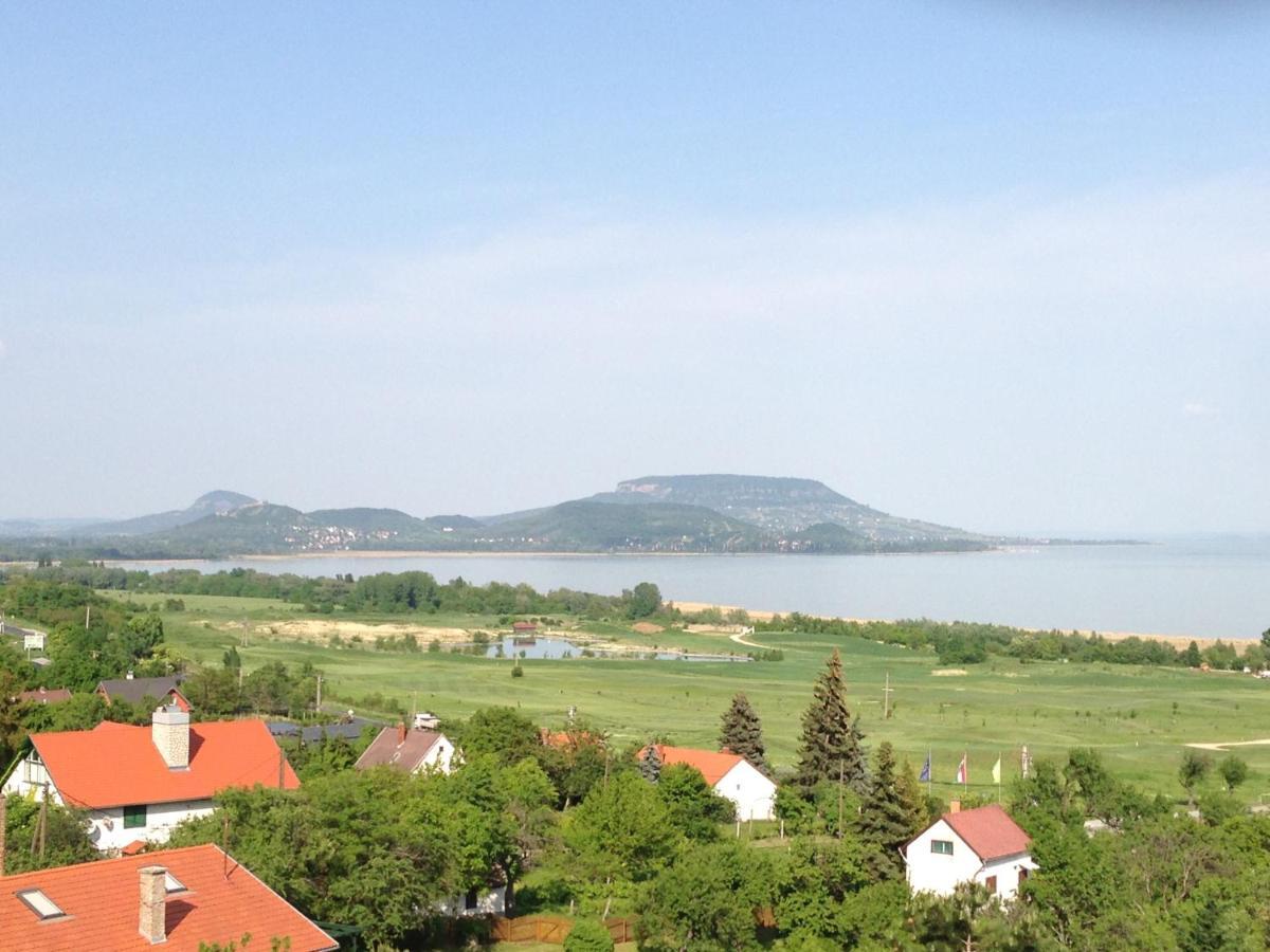 Вілла Panorama Balaton Балатондьєрек Екстер'єр фото